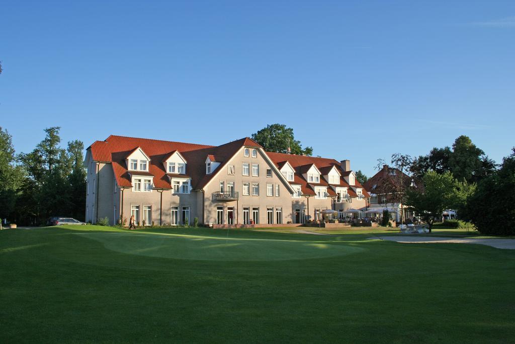 Ahauser Land & Golfhotel 알슈타트 외부 사진
