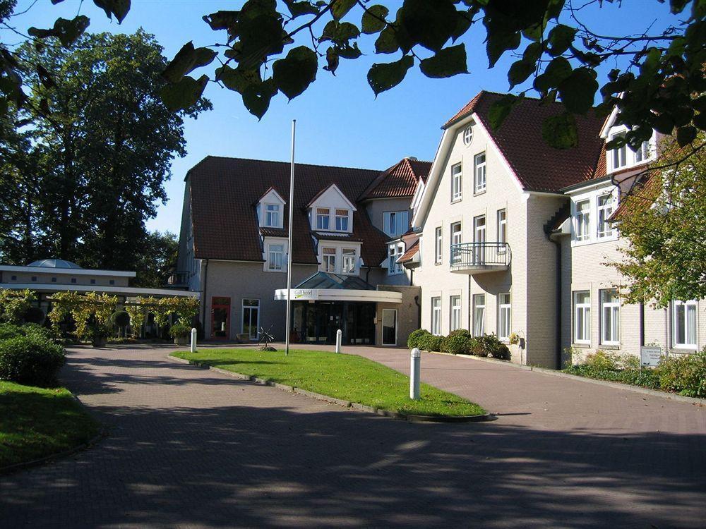 Ahauser Land & Golfhotel 알슈타트 외부 사진